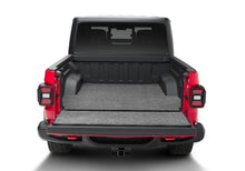 Load image into Gallery viewer, BR_BedRugMat_19Jeep_Rear.jpg