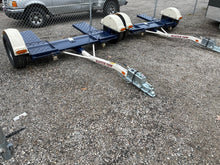 Load image into Gallery viewer, Tow Dolly - Master Tow 80THDSB 80&quot; Surge brakes